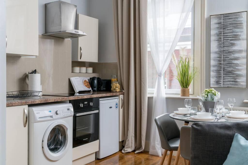 런던 Cozy 1 Bed For 4 Paddington 아파트 외부 사진